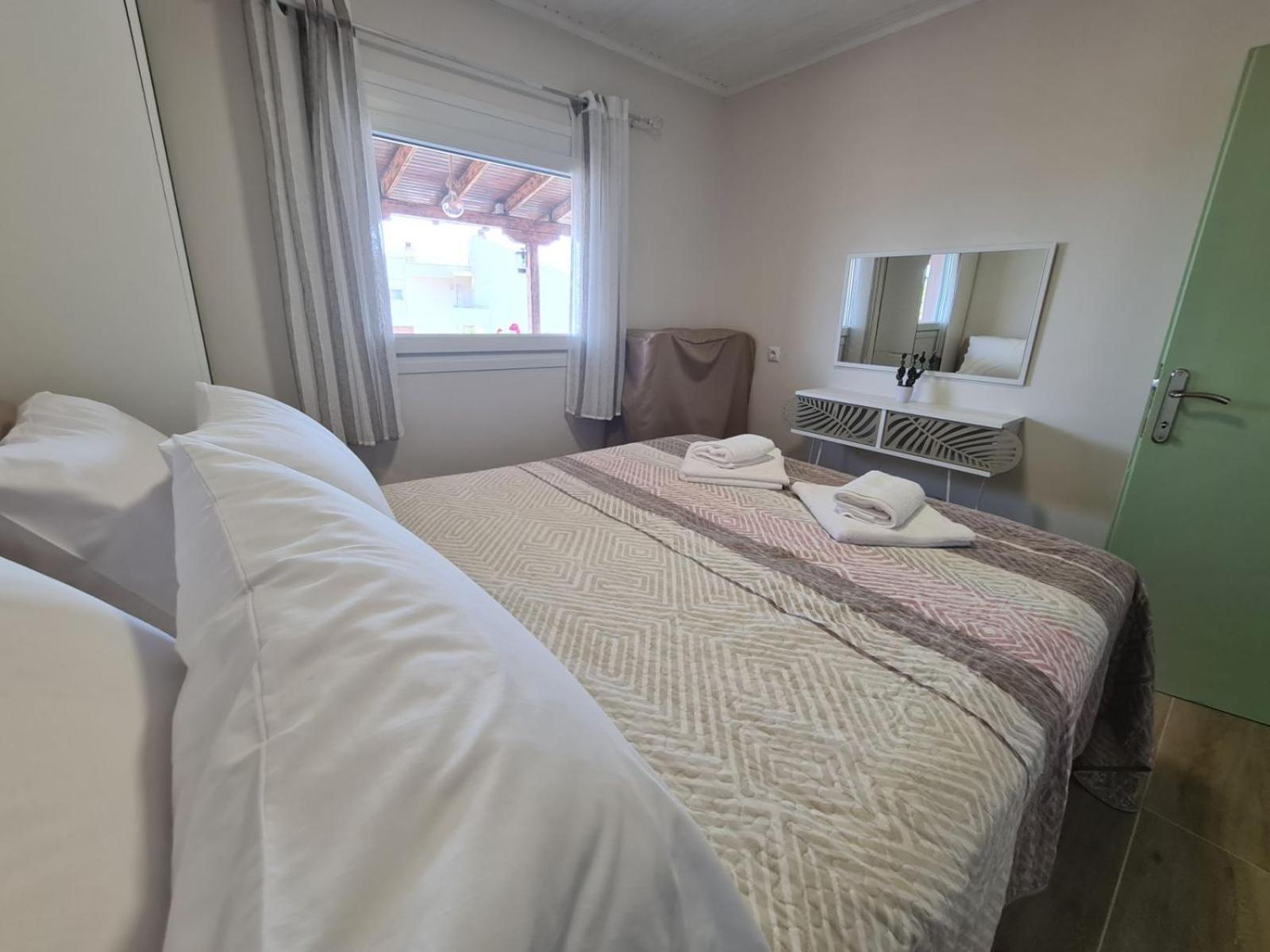 Stella'S Garden Villa PalaiónTsiflíkion Екстериор снимка